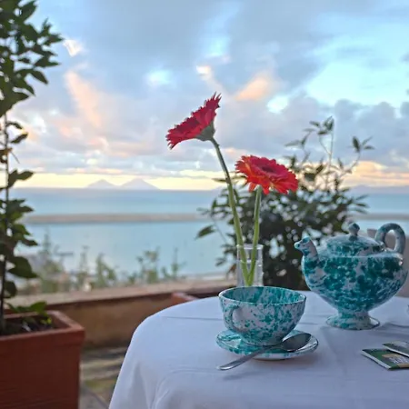 Taalia Bed & Breakfast *